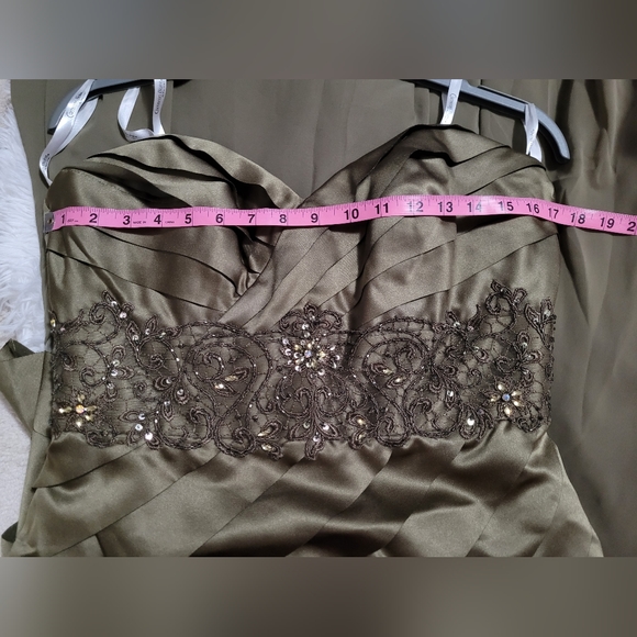 Cameron Blake by Mon Cheri size 10 Gown with Bolero in size 10 - Picture 5 of 16